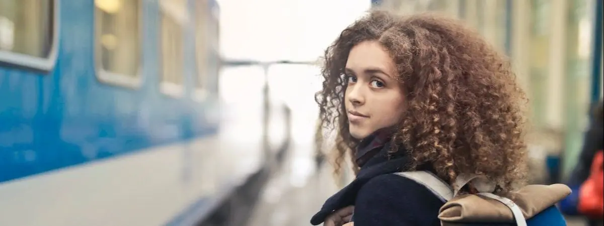 how to travel while studying abroad