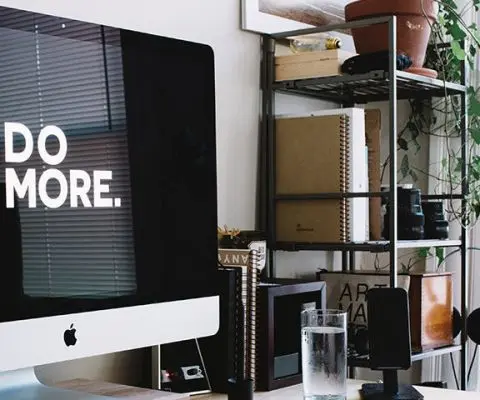 Tidy working space with a computer