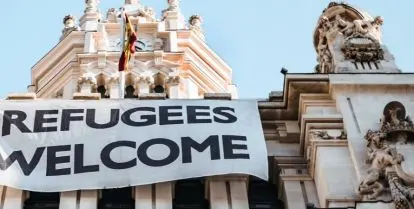 why volunteer with refugees