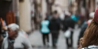 what is the best age to study abroad