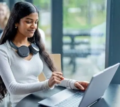 student using Sprintax