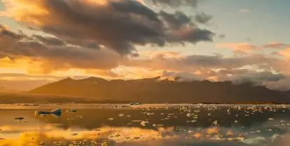 why volunteer in iceland