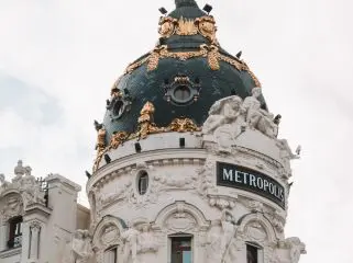Monument under cloudy sky - IGS