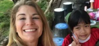 teacher intern with her student