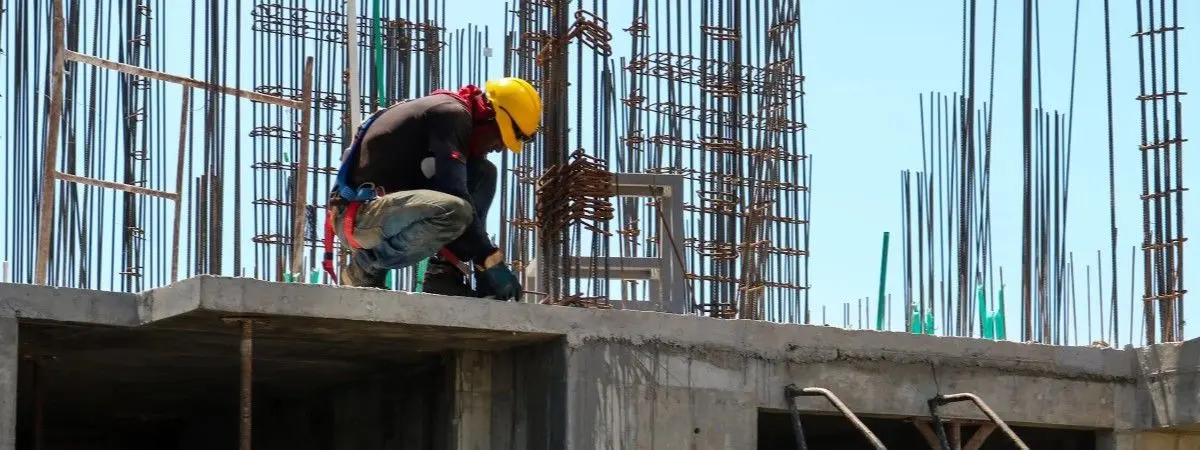 volunteer to build schools abroad